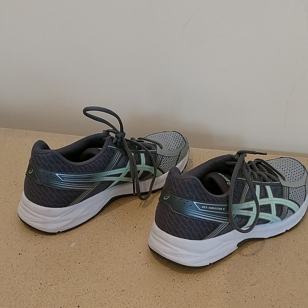 Asics Running Shoe - Picture 4 of 7